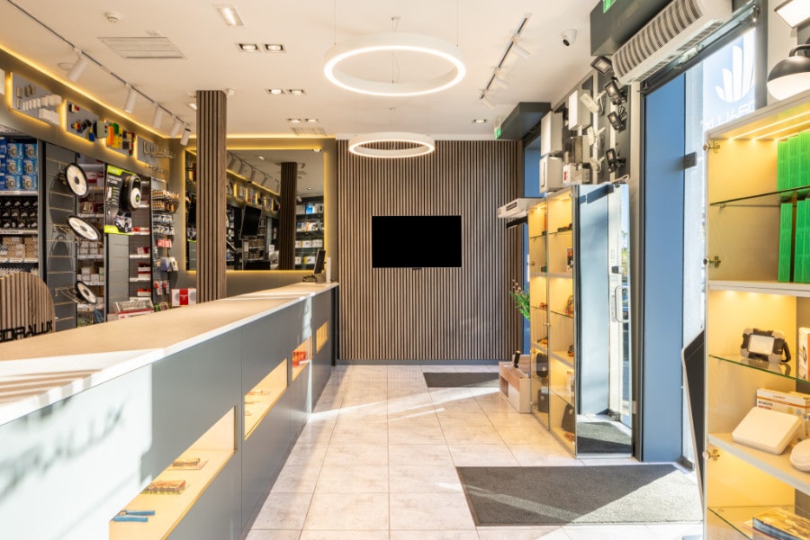 Interior da Loja de Material Elétrico na Maia